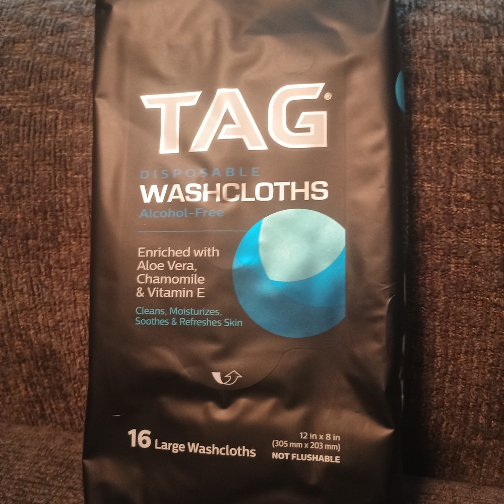 TAG Alcohol-Free Washcloths - Black and Blue
